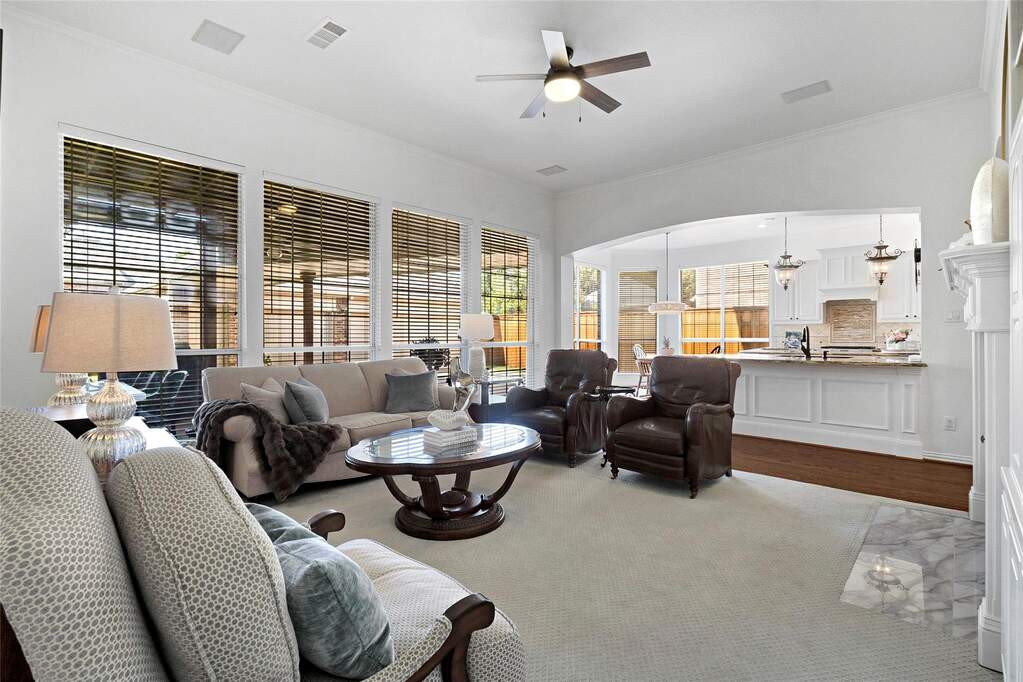 4 Bedroom Single Family Home/House's Image 10