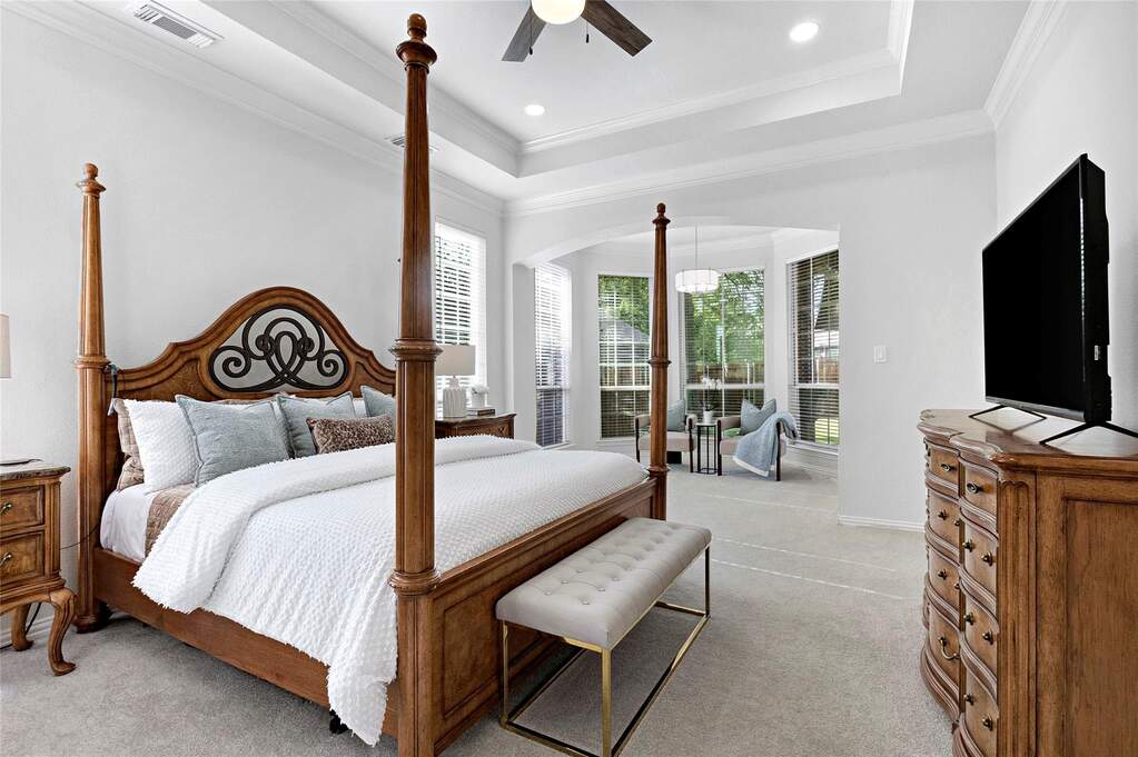 4 Bedroom Single Family Home/House's Image 11