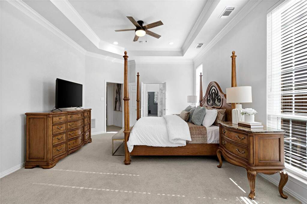 4 Bedroom Single Family Home/House's Image 12