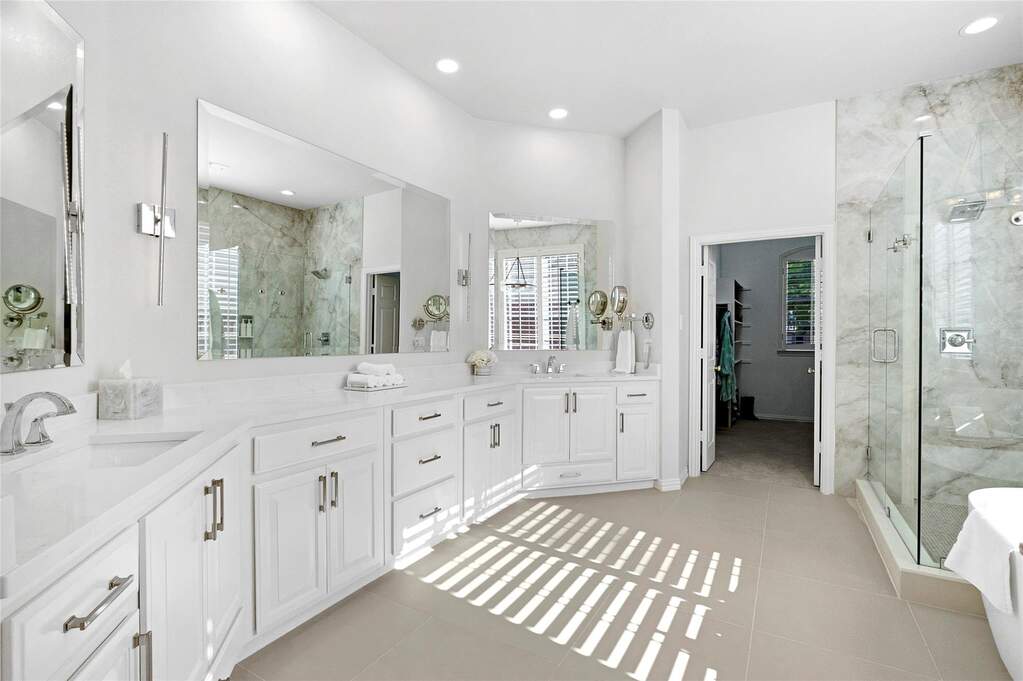 4 Bedroom Single Family Home/House's Image 14