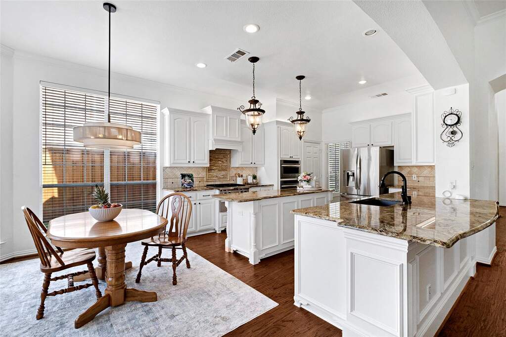 All stainless steel appliances and highest level 5 granite