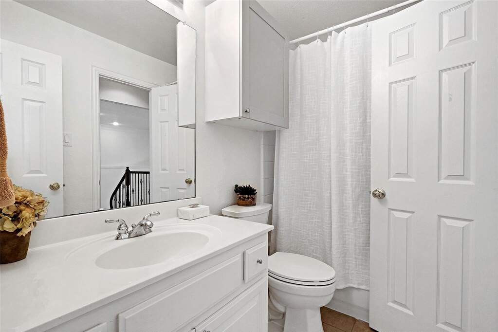 4 Bedroom Single Family Home/House's Image 19