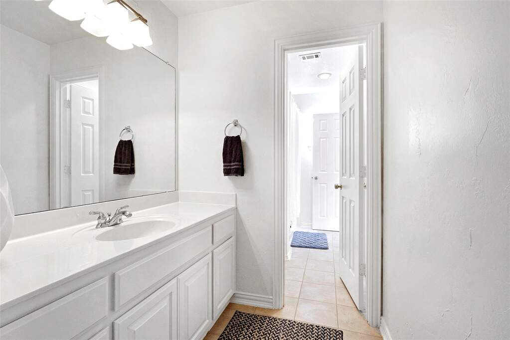 4 Bedroom Single Family Home/House's Image 21