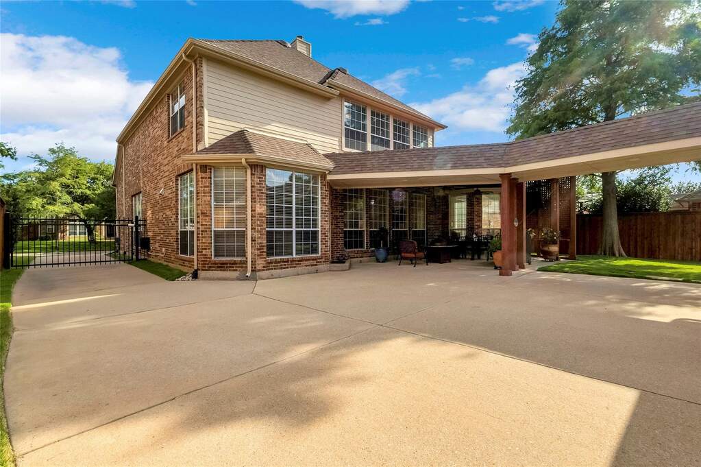 4 Bedroom Single Family Home/House's Image 26