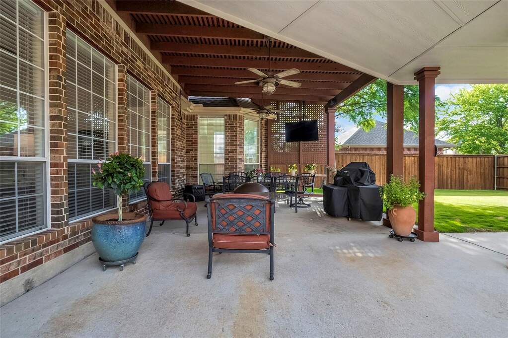 4 Bedroom Single Family Home/House's Image 27