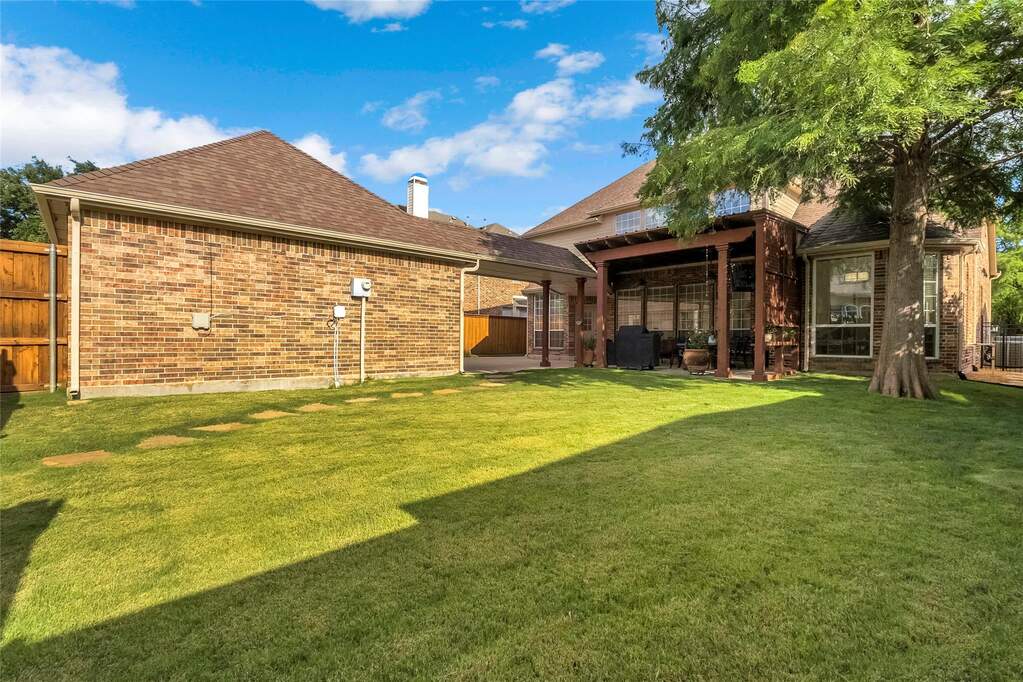 4 Bedroom Single Family Home/House's Image 31