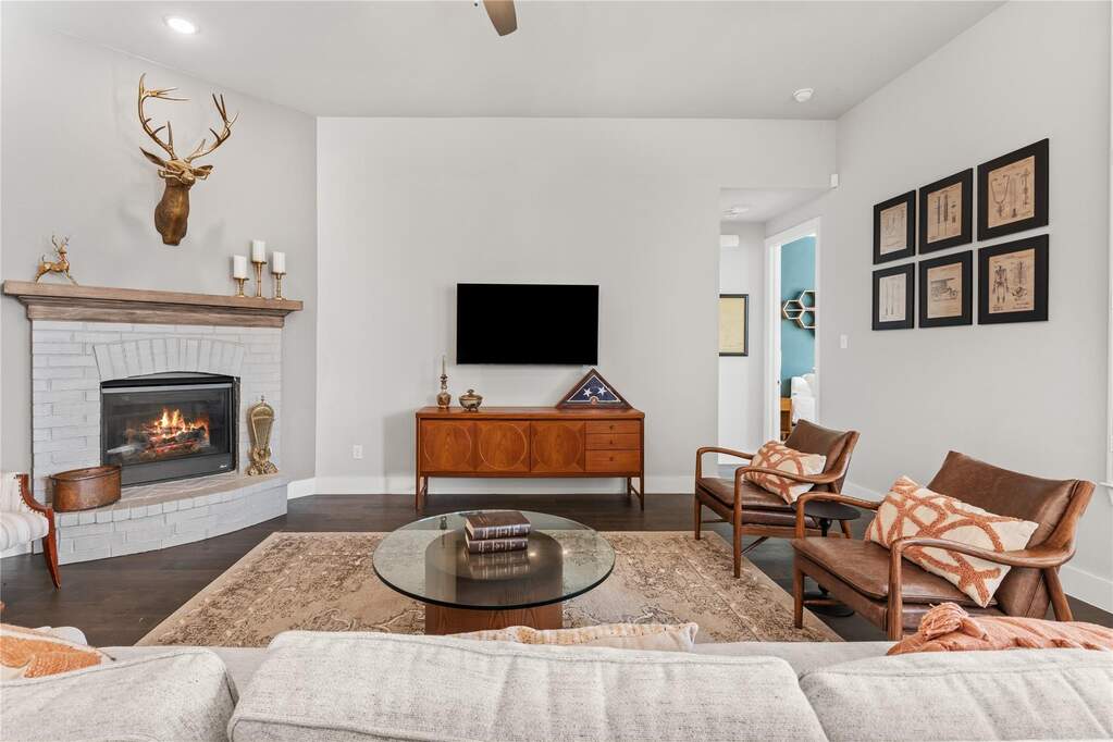 3 Bedroom Single Family Home/House's Image 8