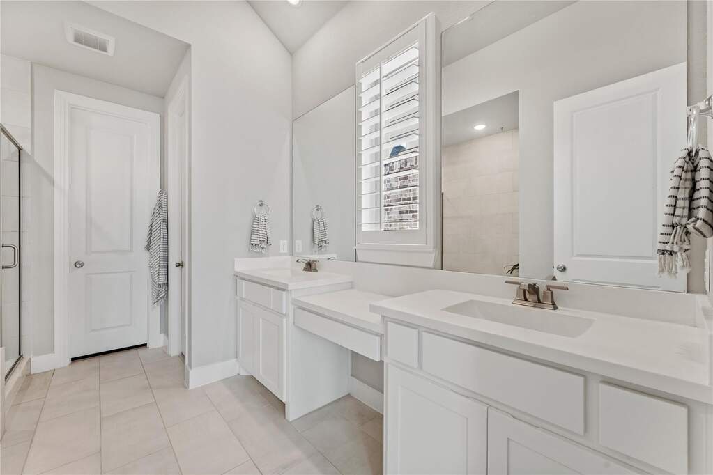 3 Bedroom Single Family Home/House's Image 28