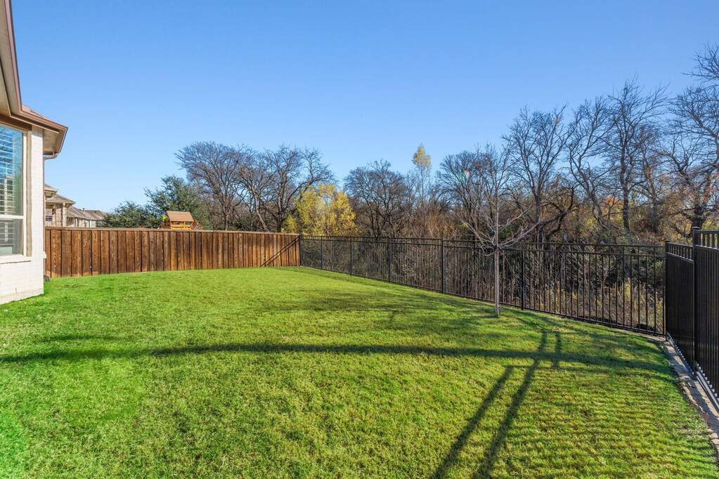 3 Bedroom Single Family Home/House's Image 32