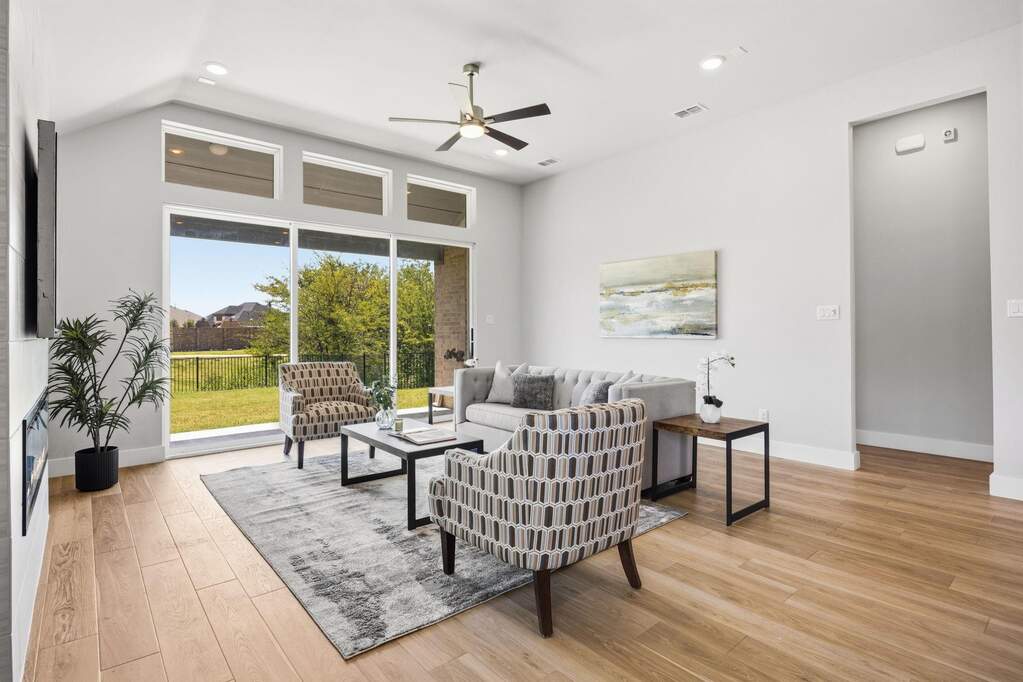 4 Bedroom Single Family Home/House's Image 6