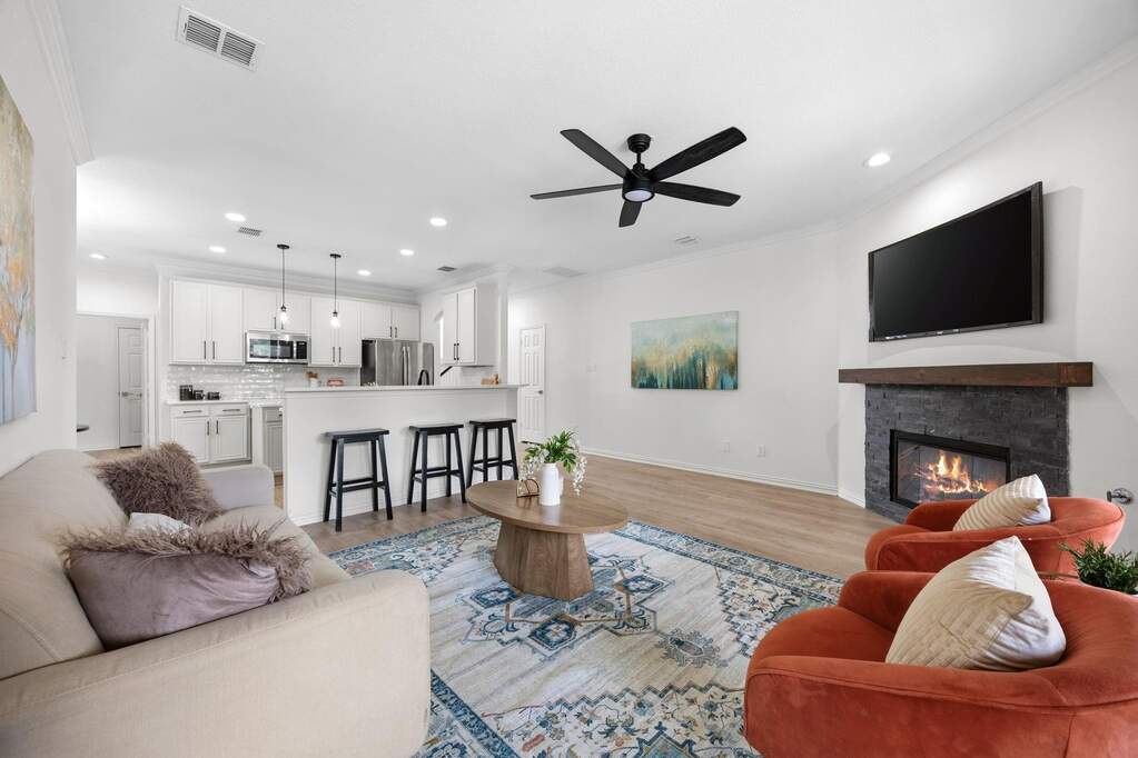 4 Bedroom Single Family Home/House's Image 7