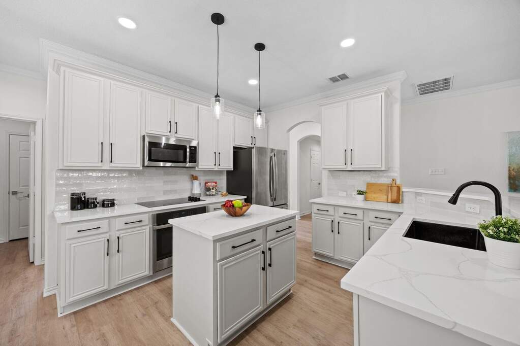 4 Bedroom Single Family Home/House's Image 10
