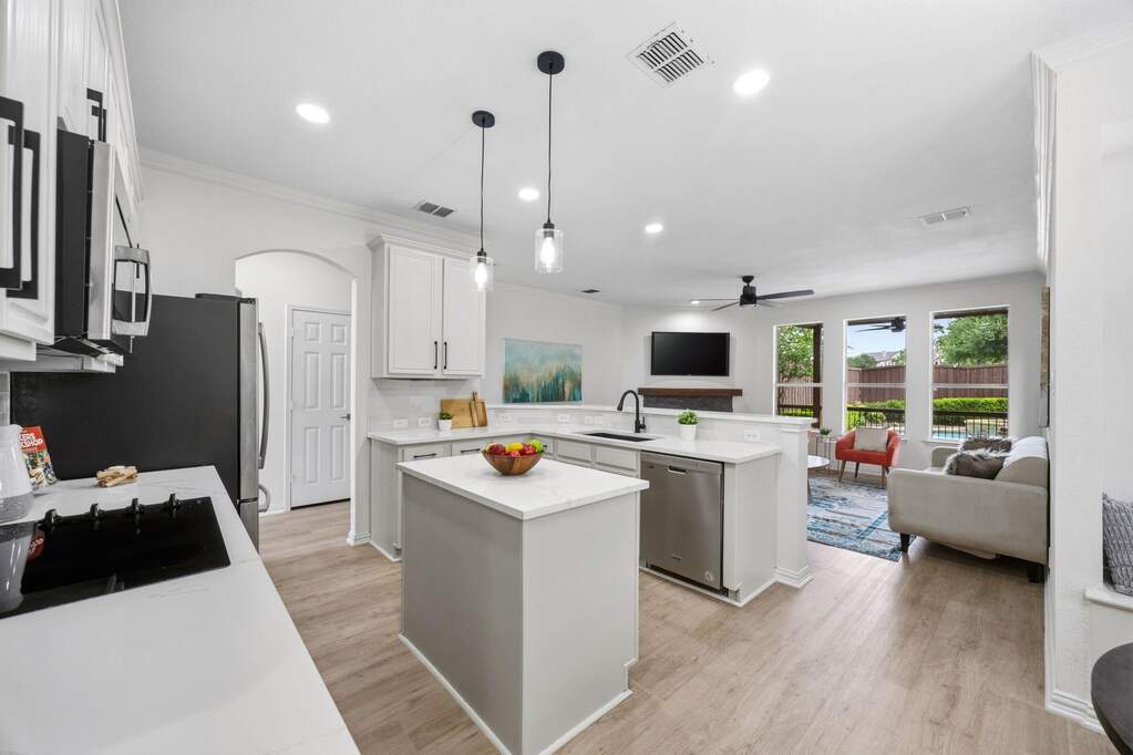 4 Bedroom Single Family Home/House's Image 12