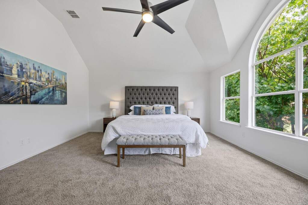 4 Bedroom Single Family Home/House's Image 16
