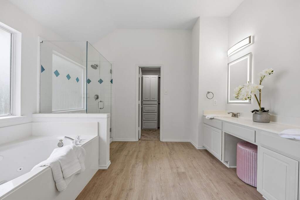 4 Bedroom Single Family Home/House's Image 17
