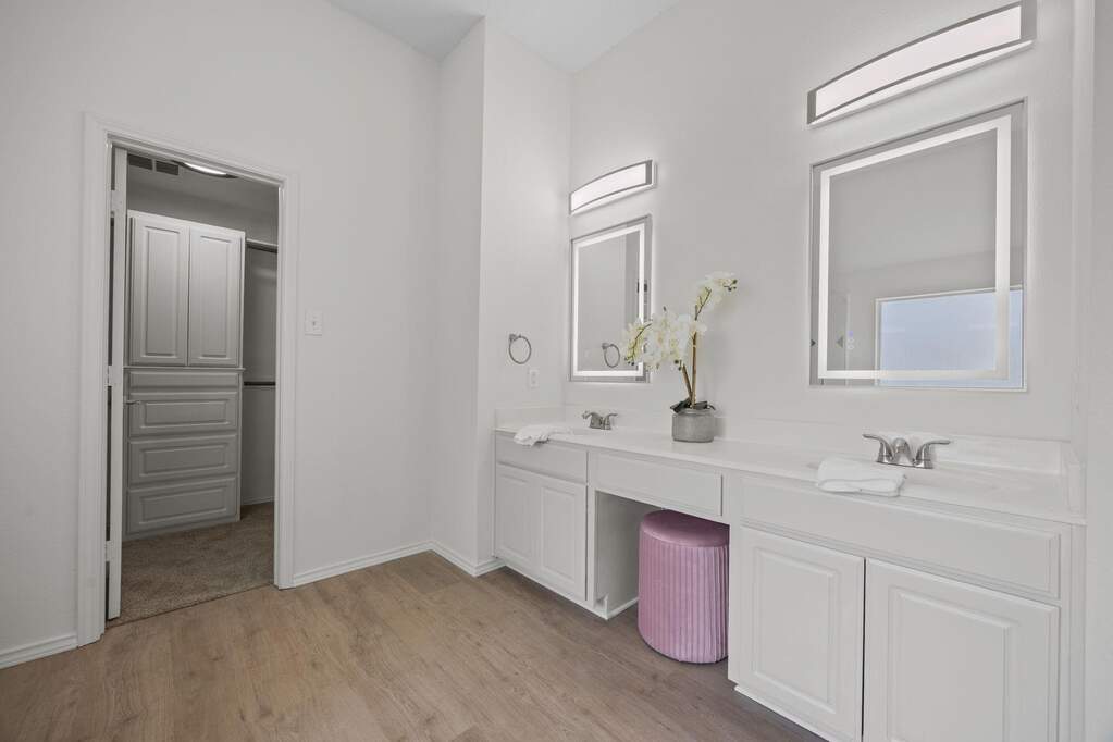 4 Bedroom Single Family Home/House's Image 18