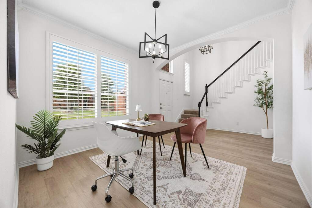 4 Bedroom Single Family Home/House's Image 4
