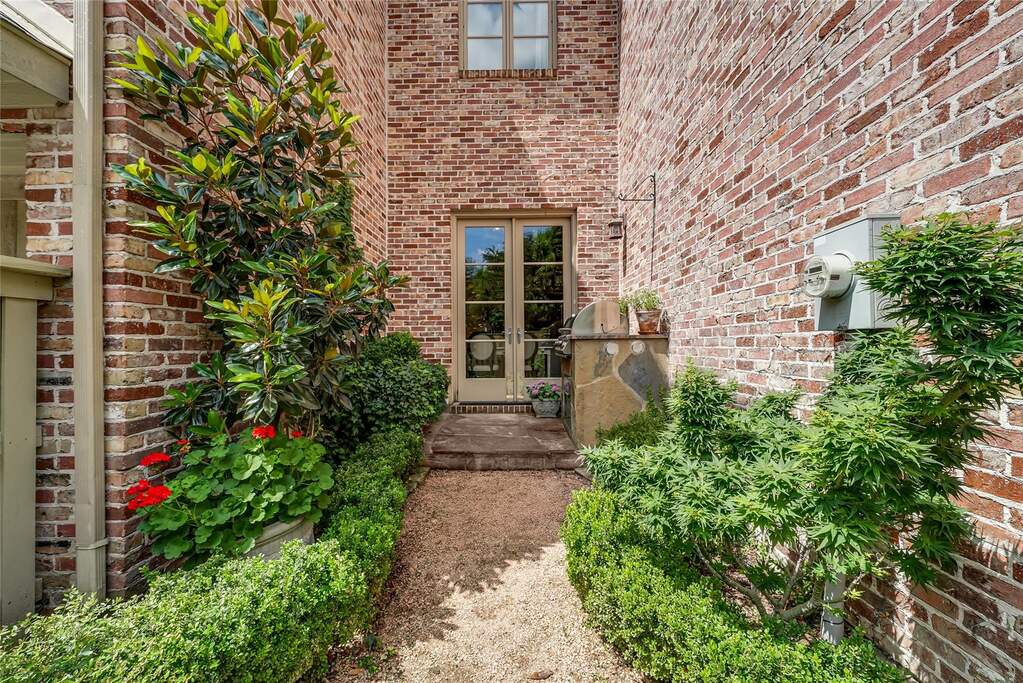 3 Bedroom Villa/Townhouse's Image 18