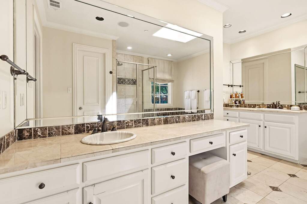 3 Bedroom Villa/Townhouse's Image 32