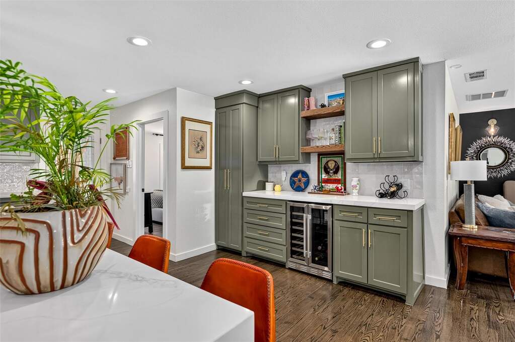 3 Bedroom Single Family Home/House's Image 12