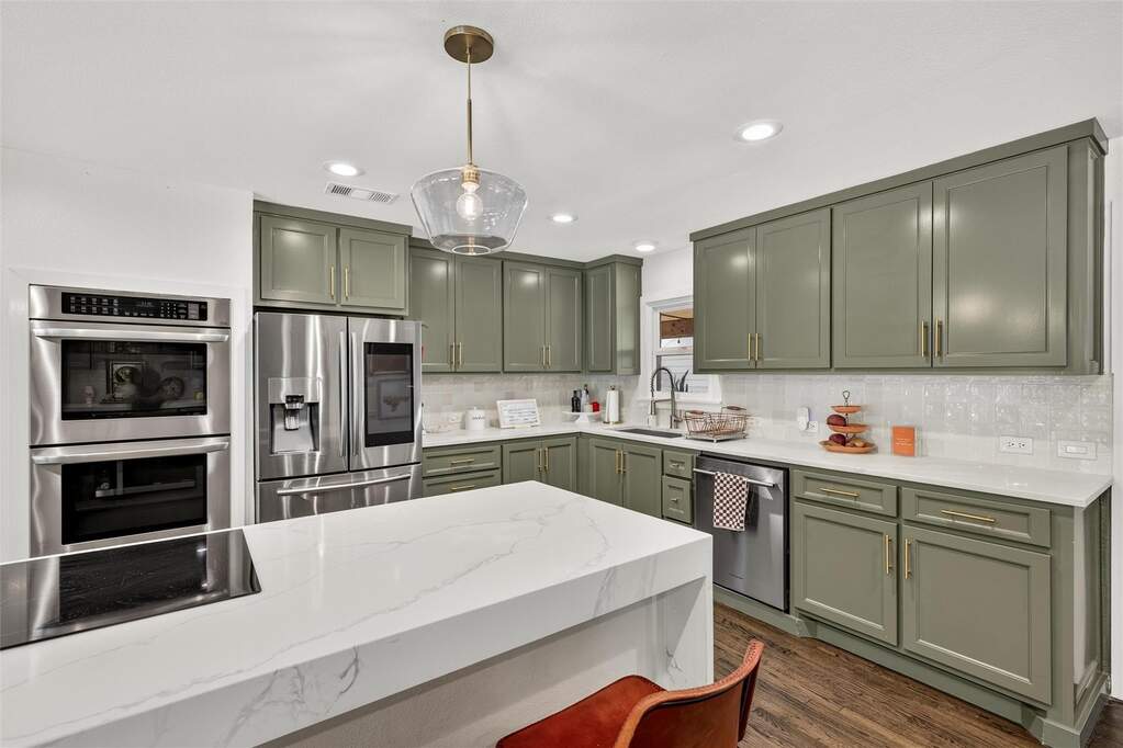 3 Bedroom Single Family Home/House's Image 14