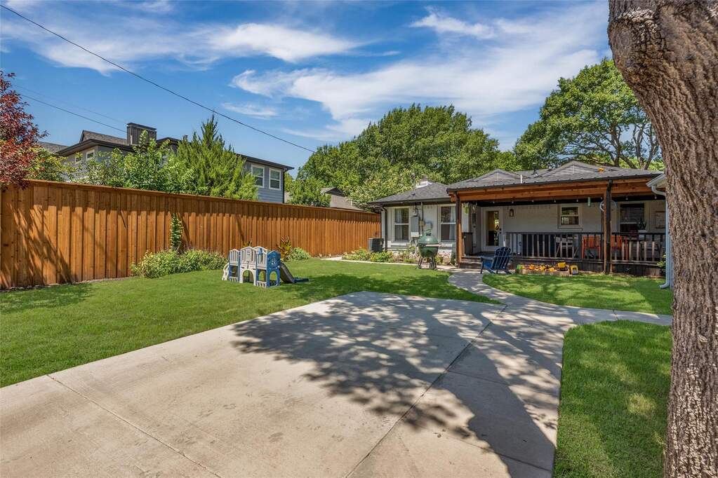 3 Bedroom Single Family Home/House's Image 33