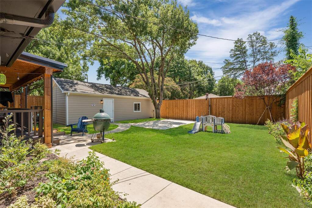 3 Bedroom Single Family Home/House's Image 34