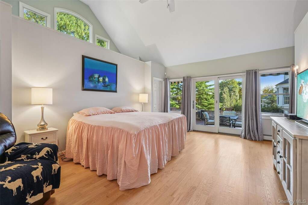 5 Bedroom Single Family Home/House's Image 14