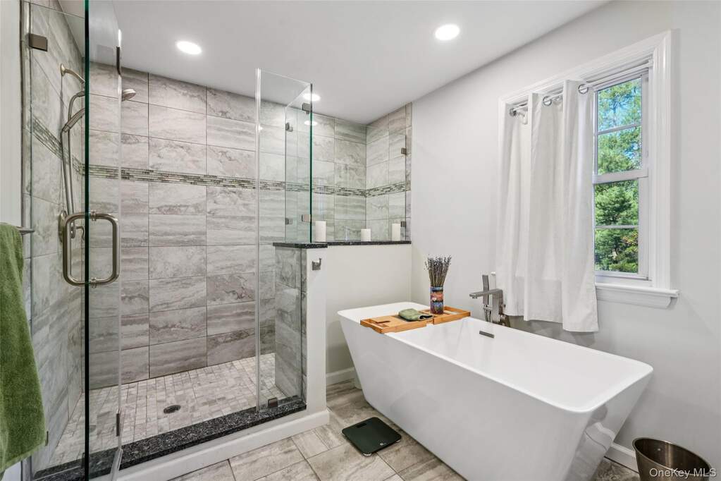 5 Bedroom Single Family Home/House's Image 20