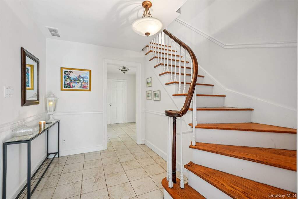 5 Bedroom Single Family Home/House's Image 28