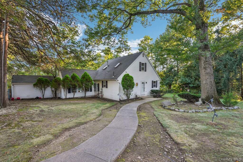 5 Bedroom Single Family Home/House's Image 35