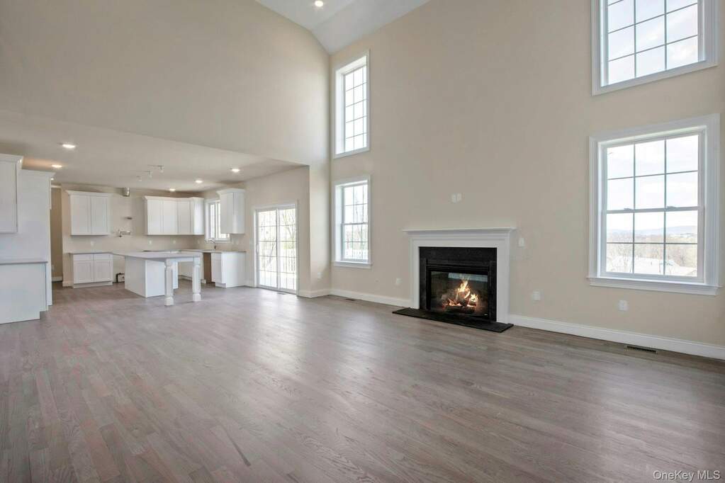 5 Bedroom Single Family Home/House's Image 10