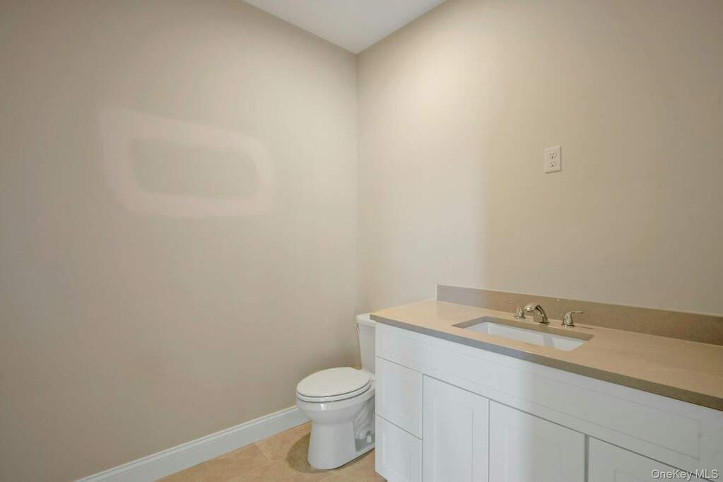 5 Bedroom Single Family Home/House's Image 14