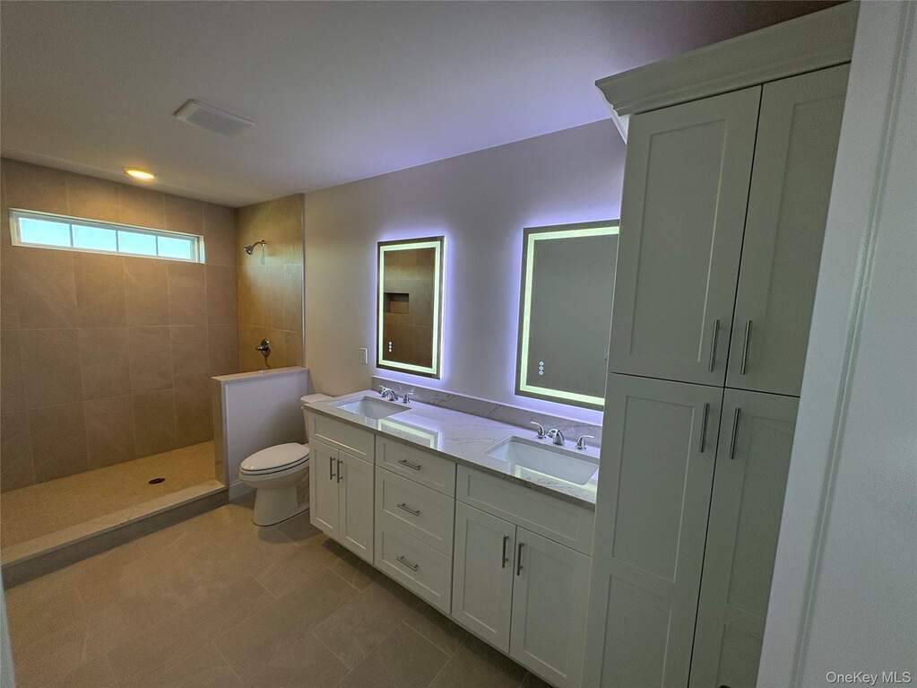 5 Bedroom Single Family Home/House's Image 8
