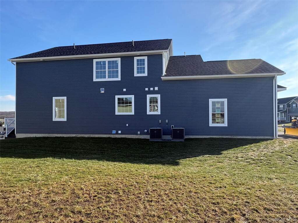 4 Bedroom Single Family Home/House's Image 3