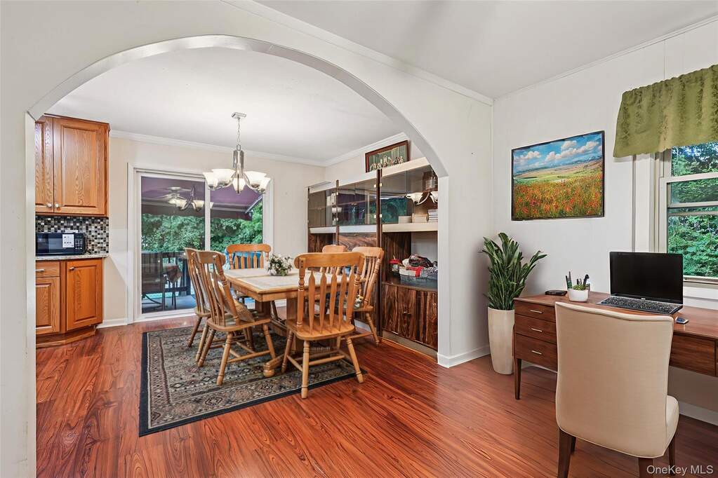 4 Bedroom Single Family Home/House's Image 7