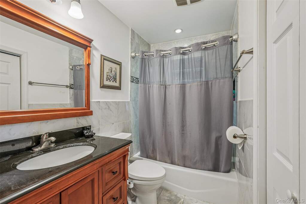 4 Bedroom Single Family Home/House's Image 11