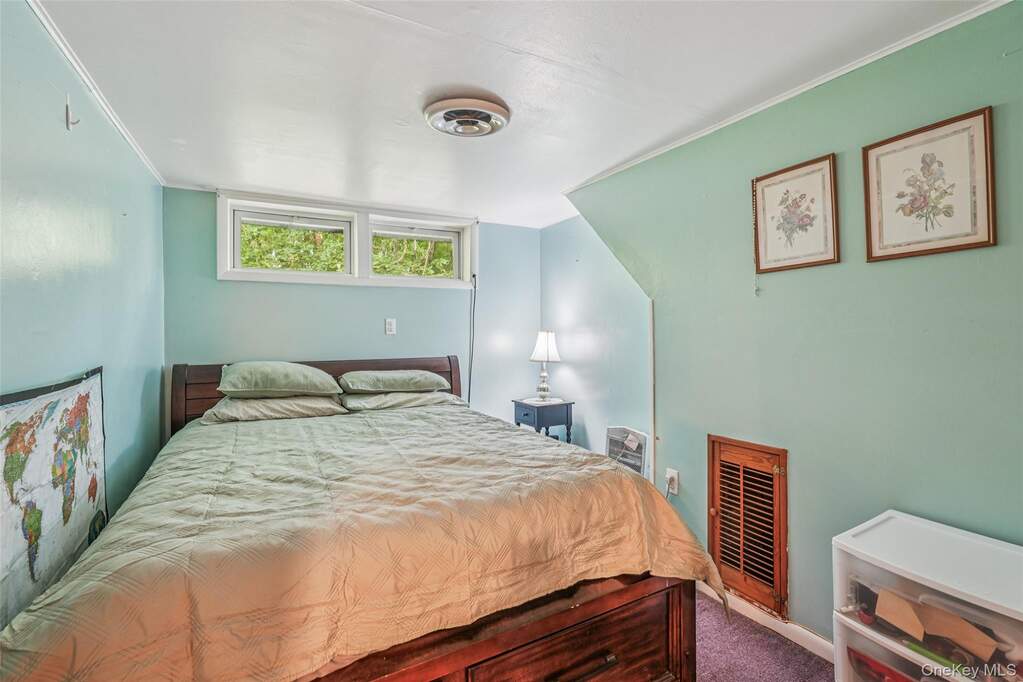 4 Bedroom Single Family Home/House's Image 12