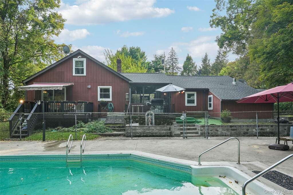 4 Bedroom Single Family Home/House's Image 18