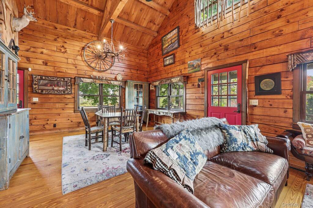 3 Bedroom Single Family Home/House's Image 8