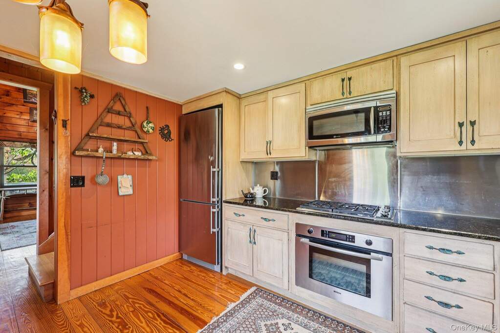 3 Bedroom Single Family Home/House's Image 10