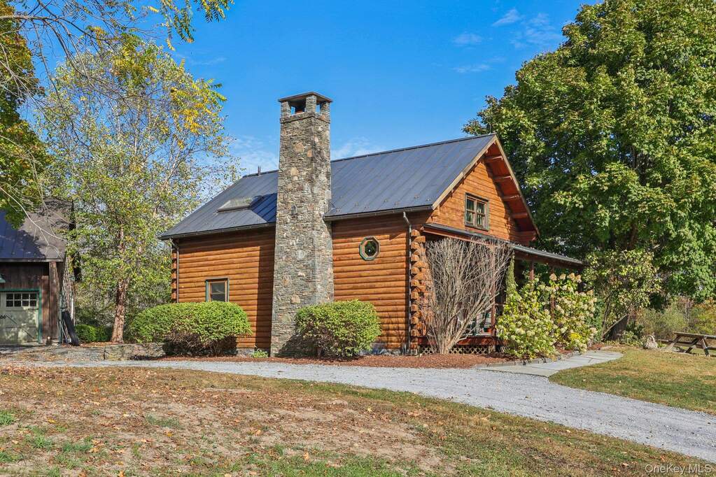 3 Bedroom Single Family Home/House's Image 31
