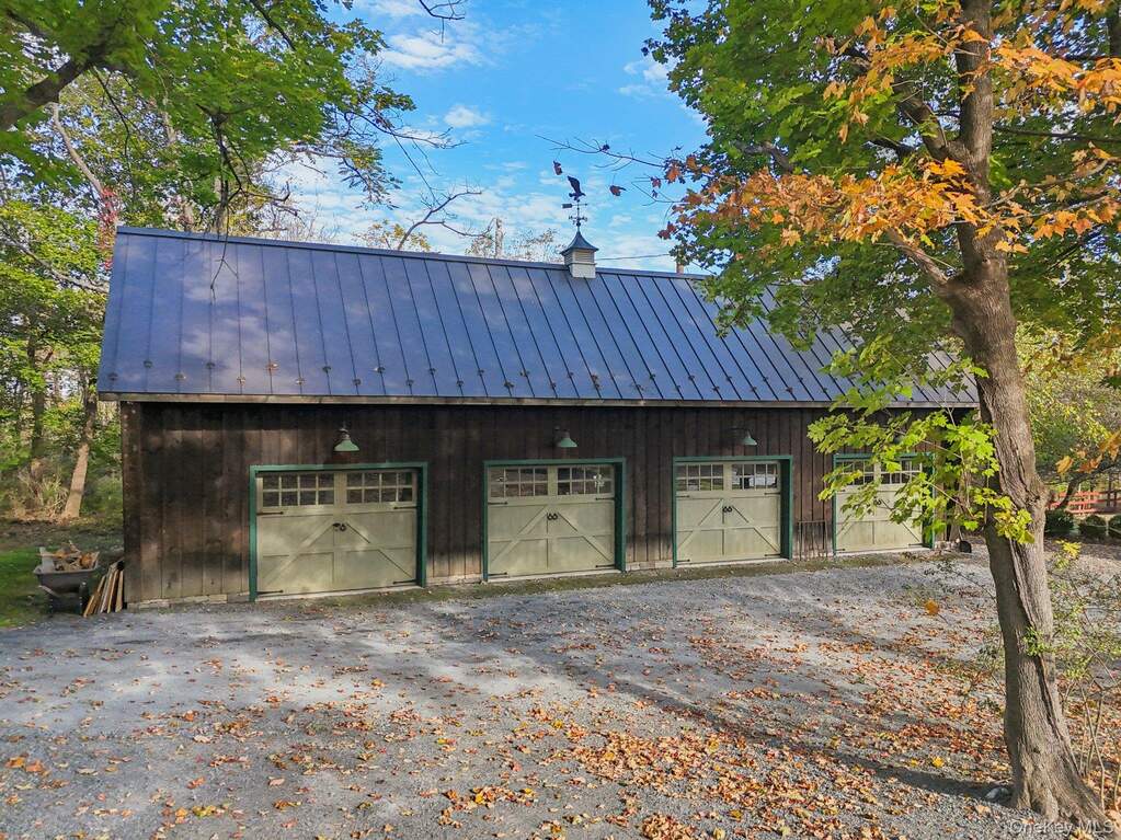 3 Bedroom Single Family Home/House's Image 32