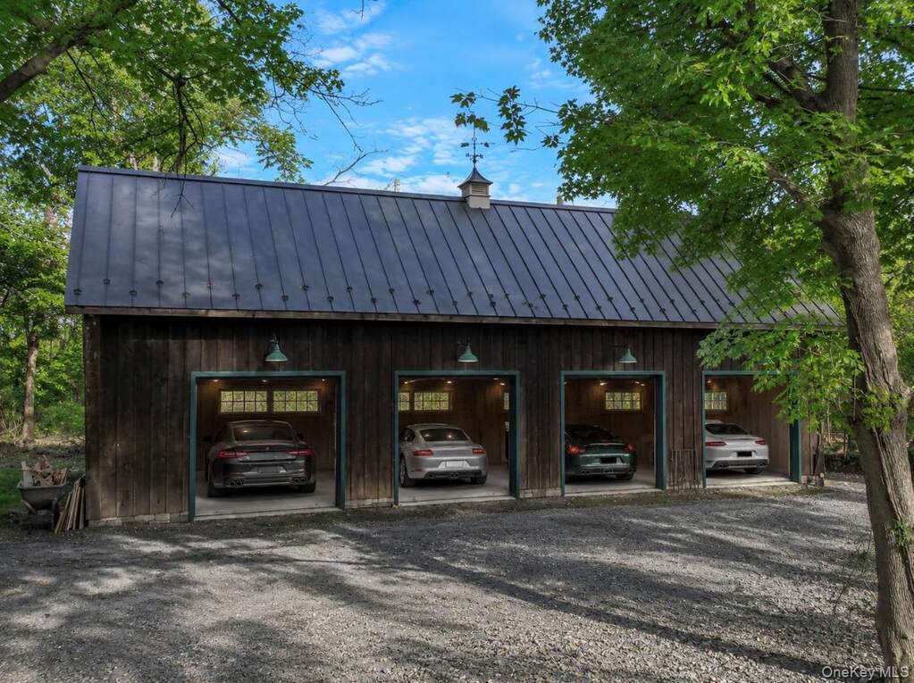 3 Bedroom Single Family Home/House's Image 33
