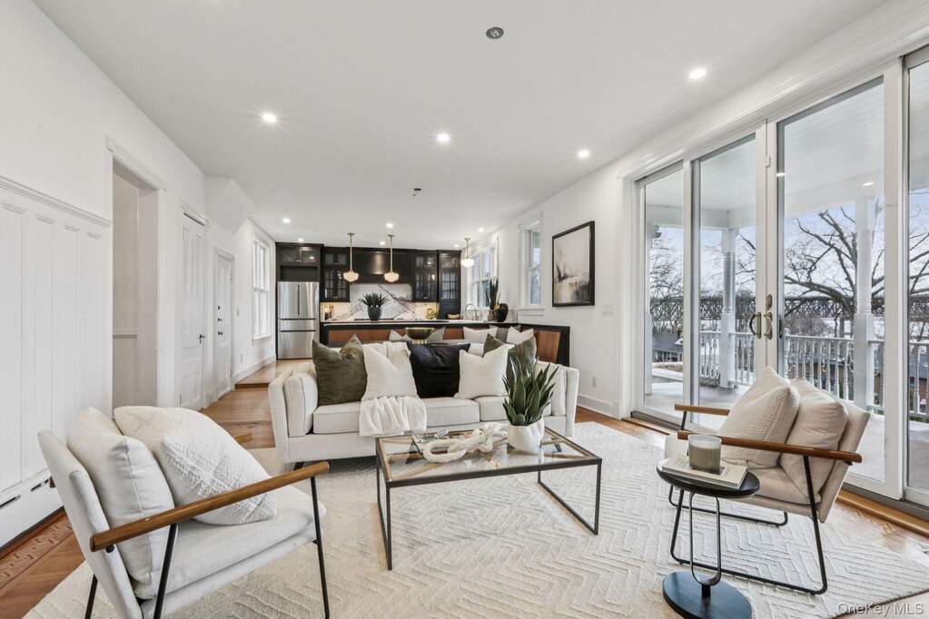 4 Bedroom Single Family Home/House's Image 9