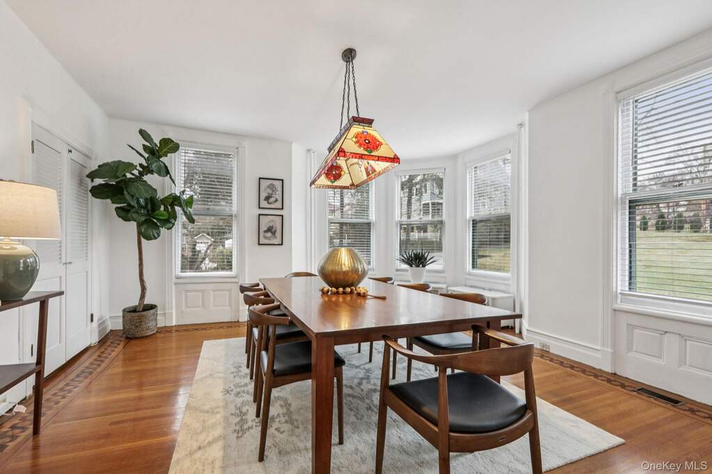 4 Bedroom Single Family Home/House's Image 13