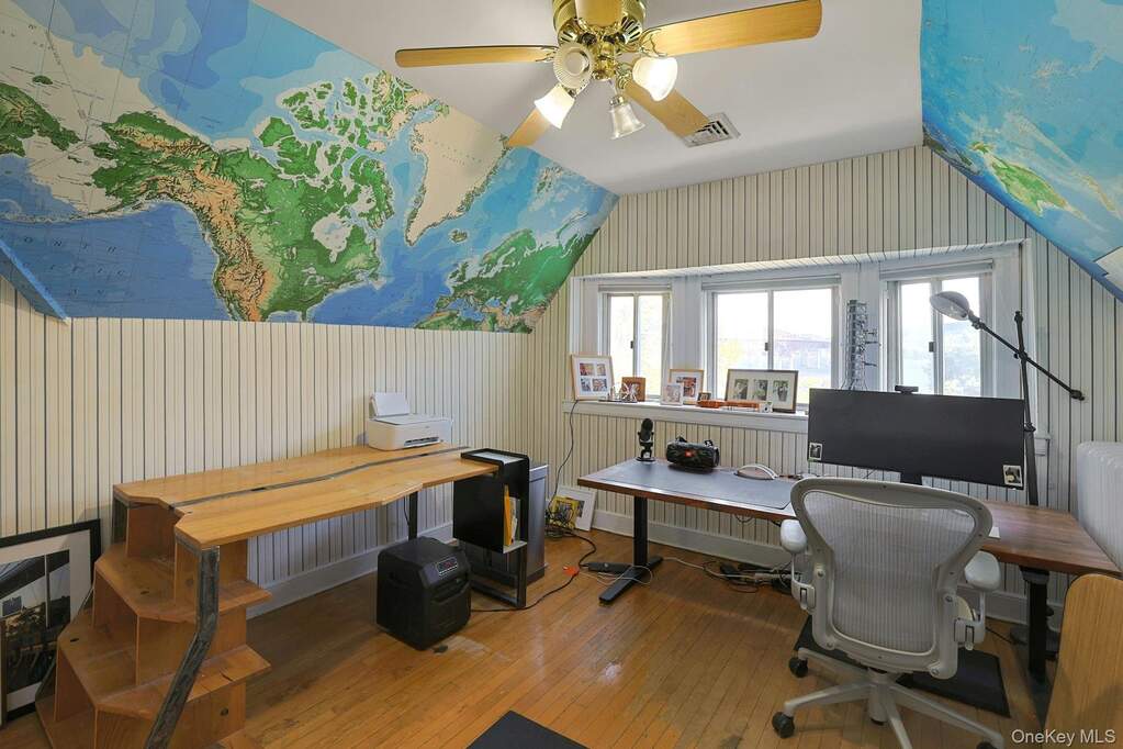 4 Bedroom Single Family Home/House's Image 25