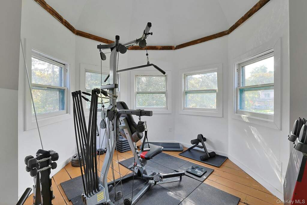 4 Bedroom Single Family Home/House's Image 27