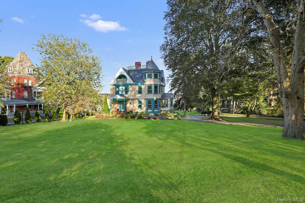 4 Bedroom Single Family Home/House's Image 40