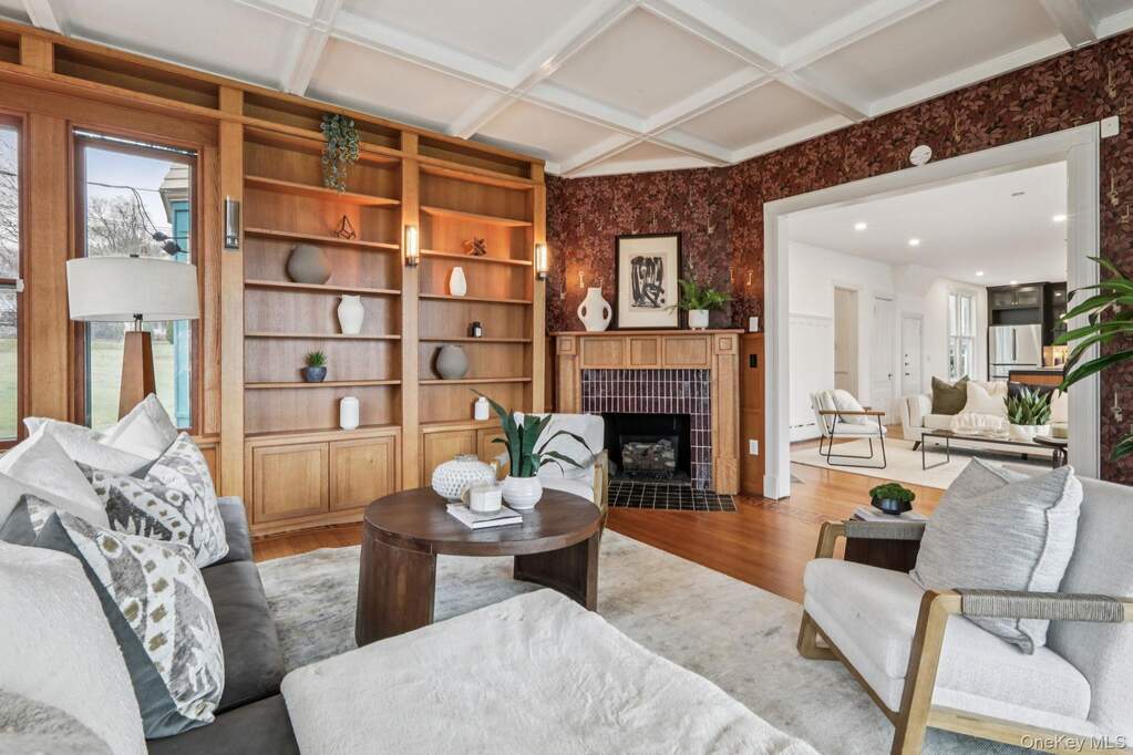 4 Bedroom Single Family Home/House's Image 4